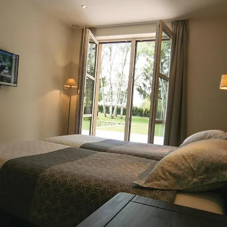 Hébergement de vacances Beautiful In With Sauna, Wifi And Outdoor Swimming Pool *