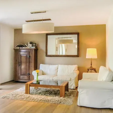 Beautiful In With Sauna, Wifi And Outdoor Swimming Pool Hébergement de vacances *